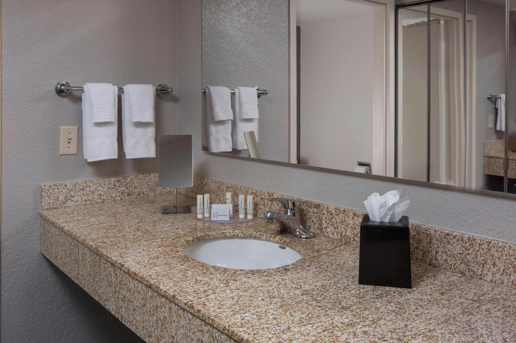 Courtyard By Marriott Daytona Beach Speedway/Airport Exterior foto